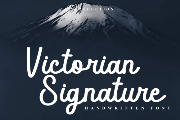 Victorian Signature: The Handwritten Font Blending Vintage Charm with Modern Clarity